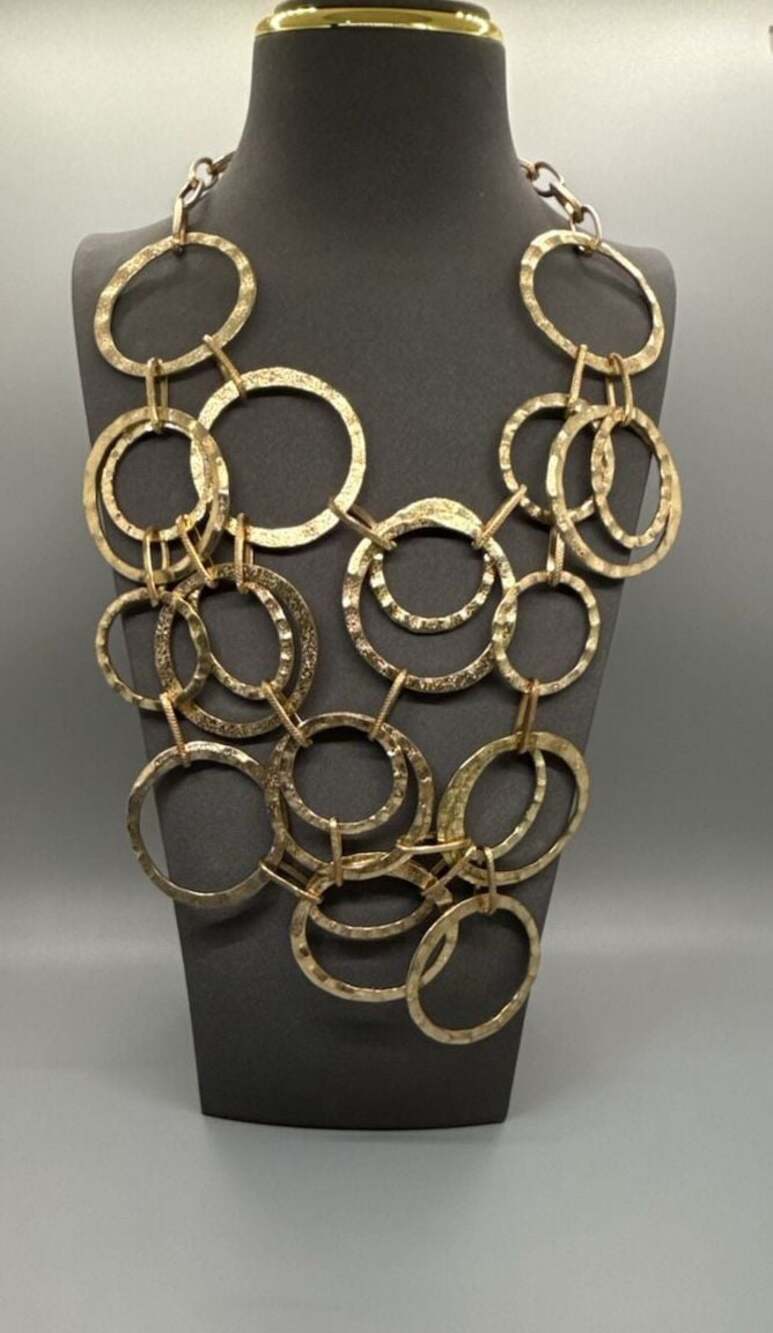 Brutalist Style Hammered Gold Tone Statement Circle Link Bib Necklace Retro